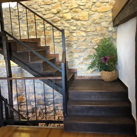 Holiday home Elbosqueencantadocantabria